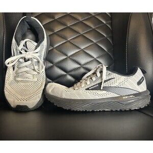 Size 5- Brooks Revel 6 Gray Black W